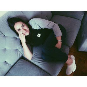 Meet your Posher, Olivia